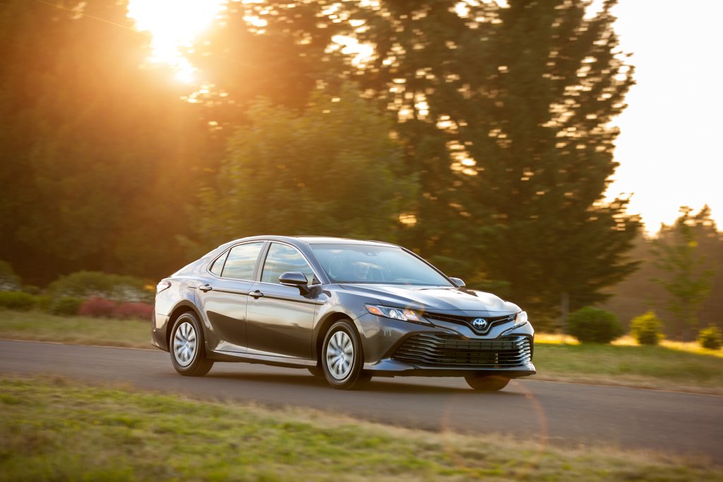 2018 Toyota Camry LE Hybrid 11 863E0DD7B928B170BC9AF34A7A8E1C4C325E89DF