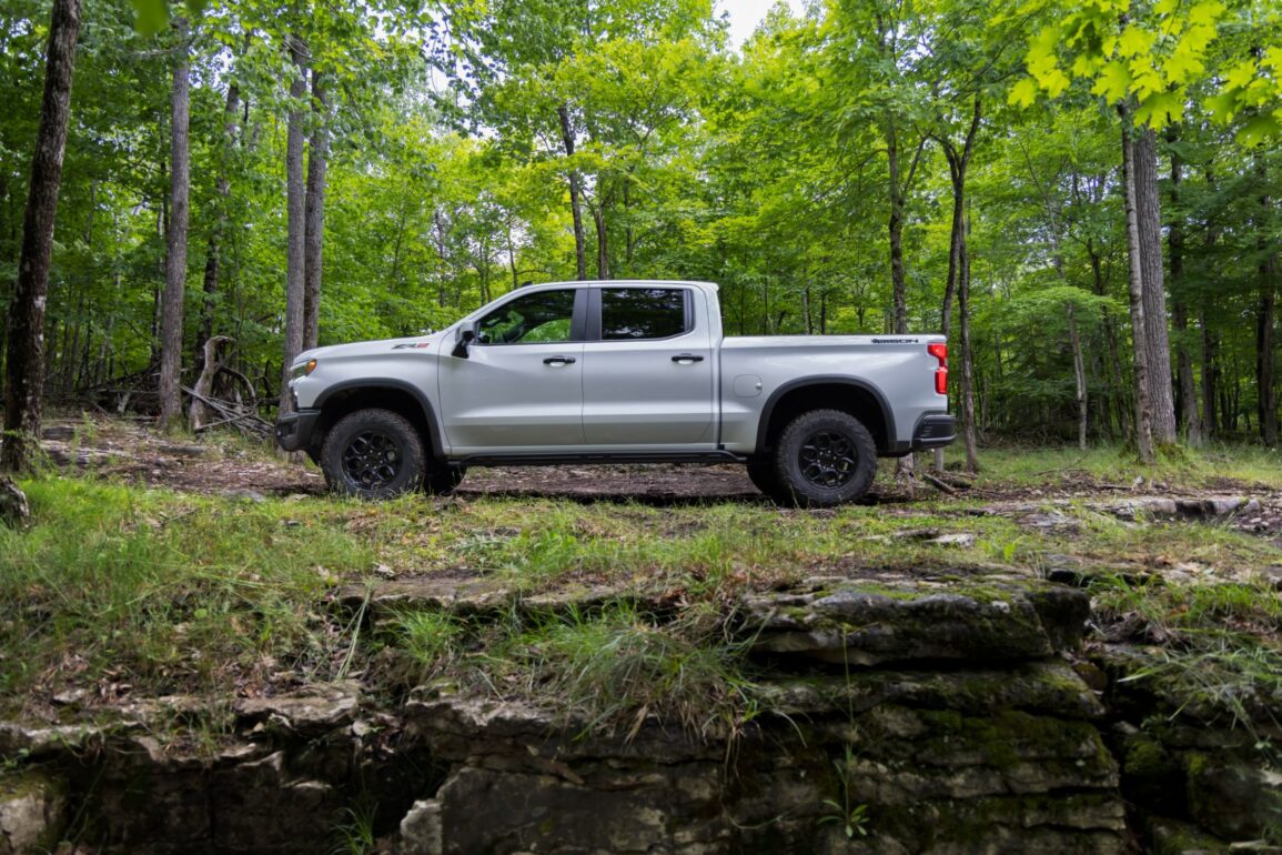 2023 Chevrolet Silverado ZR2 Bison 6