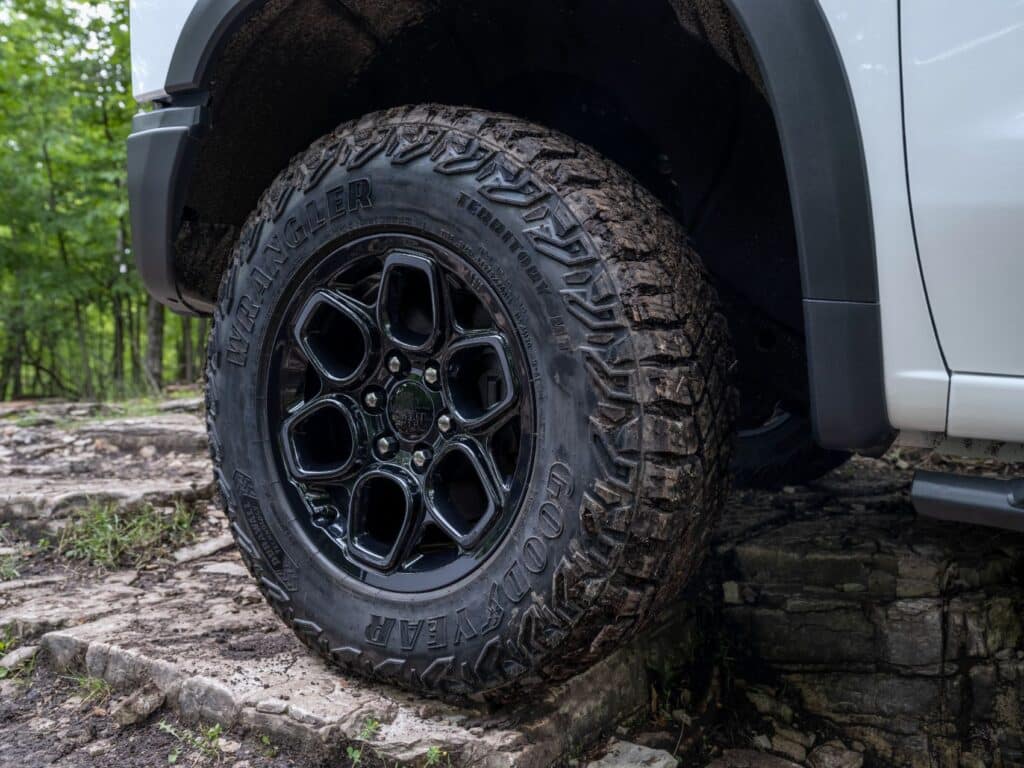 2023 Chevrolet Silverado ZR2 Bison 8