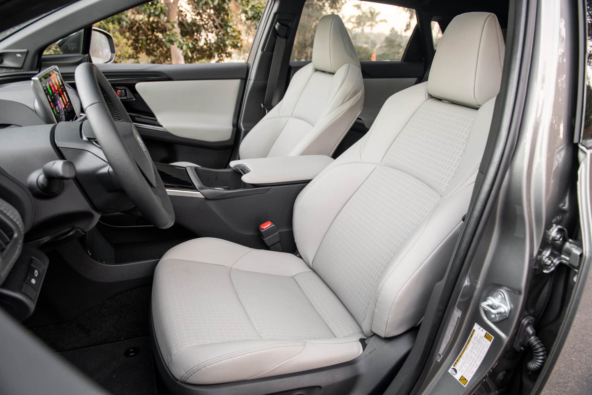 2024 Toyota bZ4X Interior 4 scaled